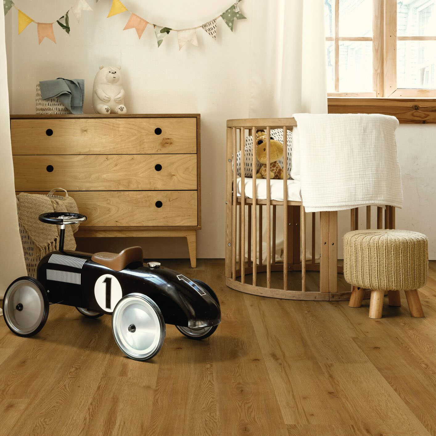 Afterhall_revendeur_sol_expona_domestic_5834_expona_domestic_golden_valley_oak_chene_miel_ambiance_photo Sol vinyle à coller objectflor expona domestic golden valley oak 5834 chêne miel