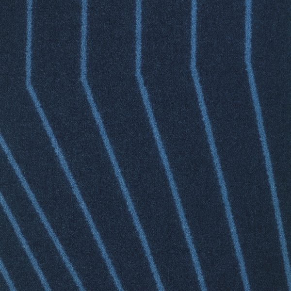 Moquette bleu à motif rayé à coller en velours balsan.