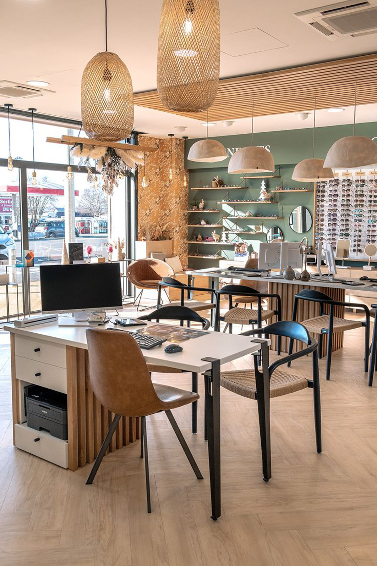 Petit commerce avec parquet tendance