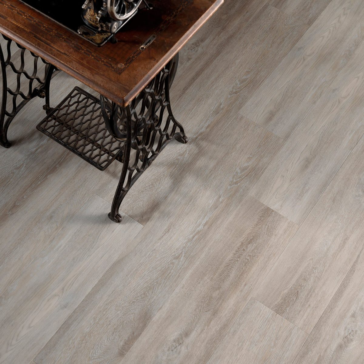 kalinafloor aspect chene clair sol vinyle mise en scene
