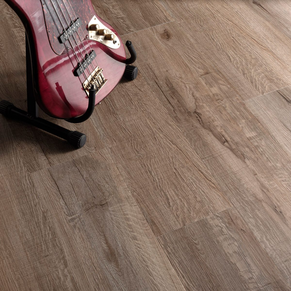 kalinafloor sol pvc aspect chene fonce mise en situation