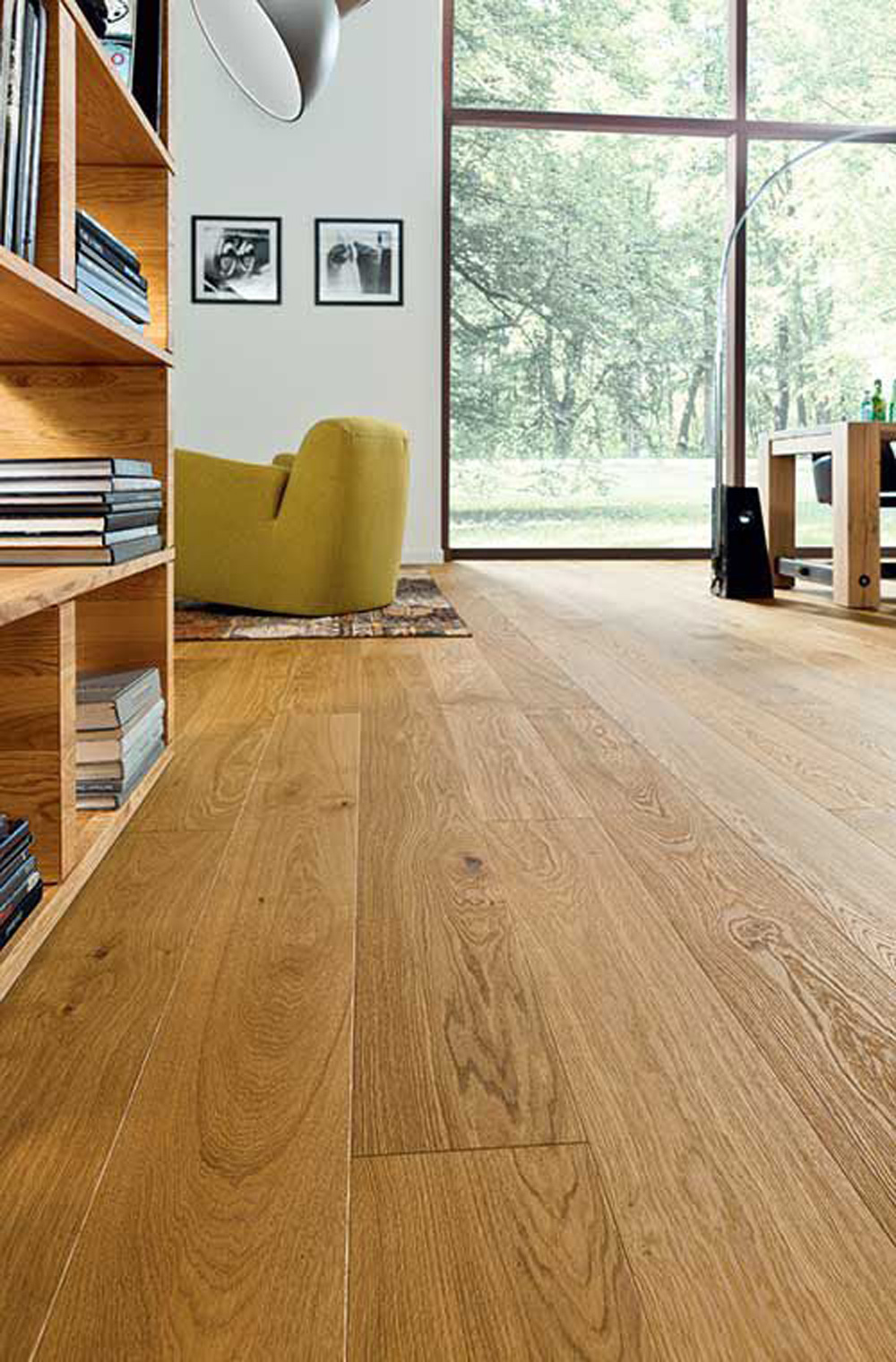 Comment poncer son parquet ? 35 Lames de parquet massif dans un salon