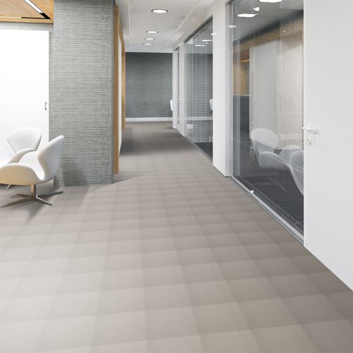 Moquette marron balsan dans des locaux professionnels