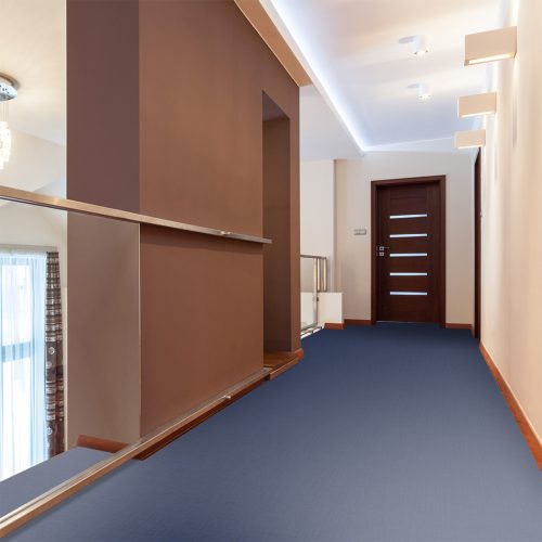 moquette velours bleu balsan couloir